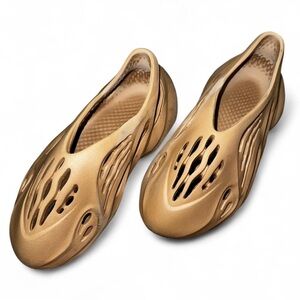 adidas Yeezy Foam RNNR in Tan